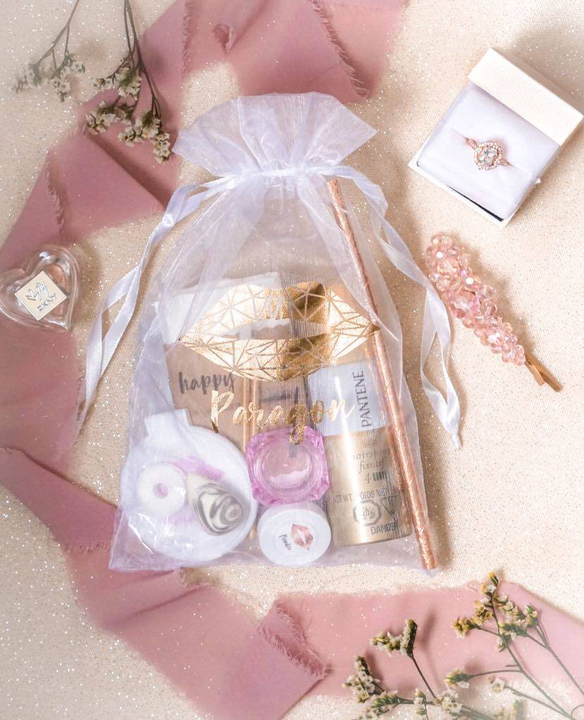 Bridal touch-up kit illustration